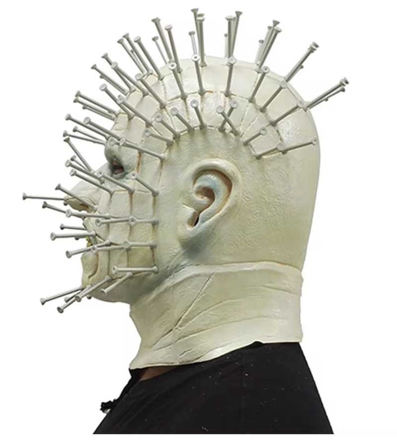 Pinhead maska hellraiser með nöglum höfuð á andliti