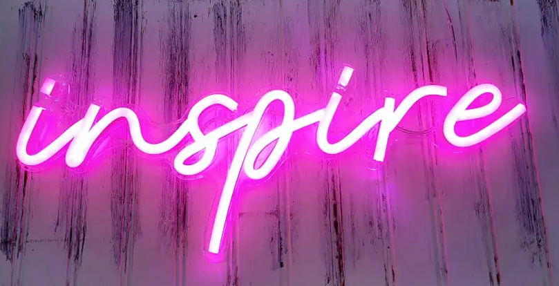 INSPIRE - lýsandi LED skiltaljós á vegg neon hangandi